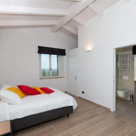Casa Arcobaleno 别墅 皮耶韦城